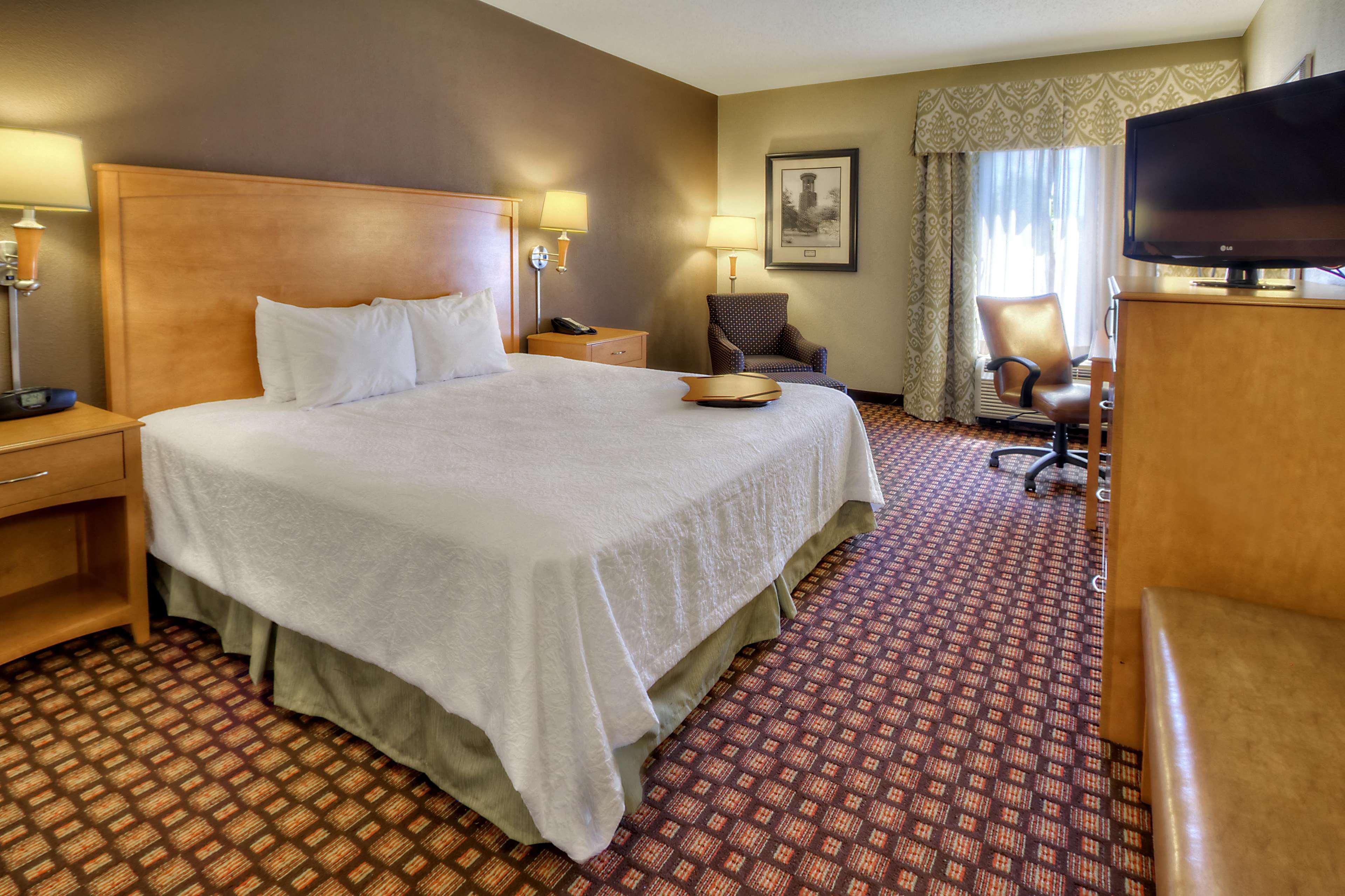 Hampton Inn&Suites Nashville-Vanderbilt-Elliston Place Extérieur photo