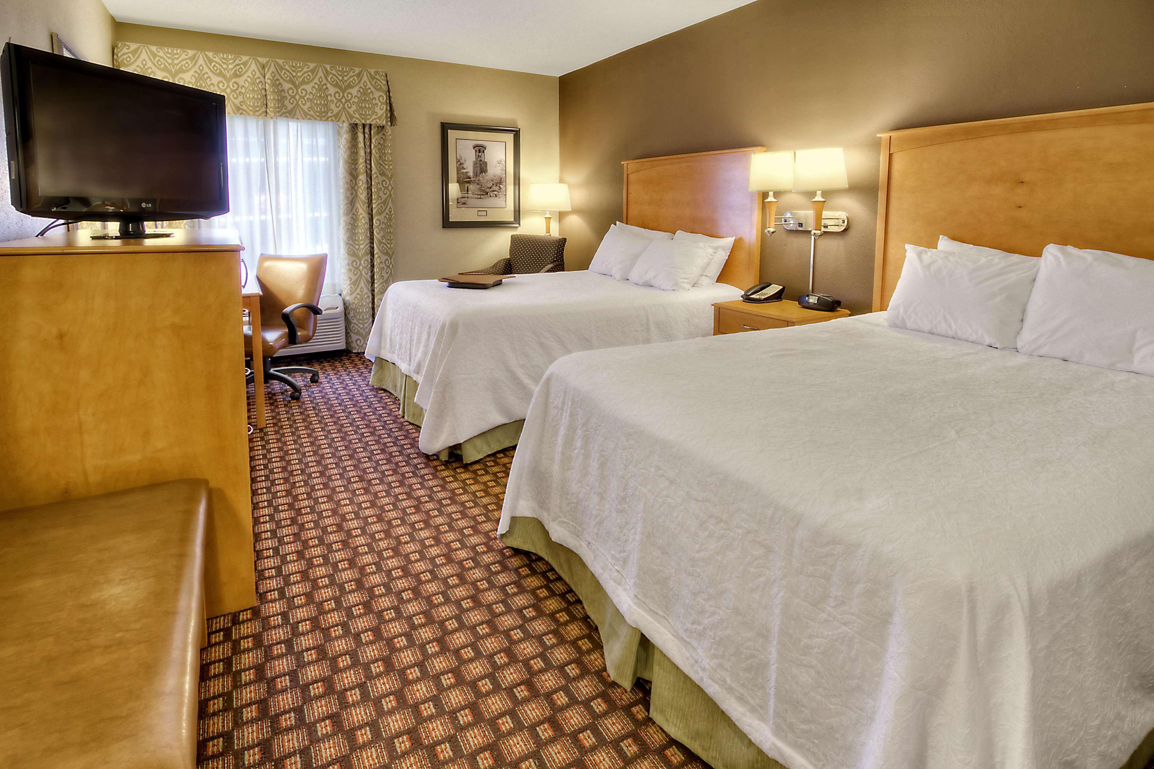 Hampton Inn&Suites Nashville-Vanderbilt-Elliston Place Extérieur photo