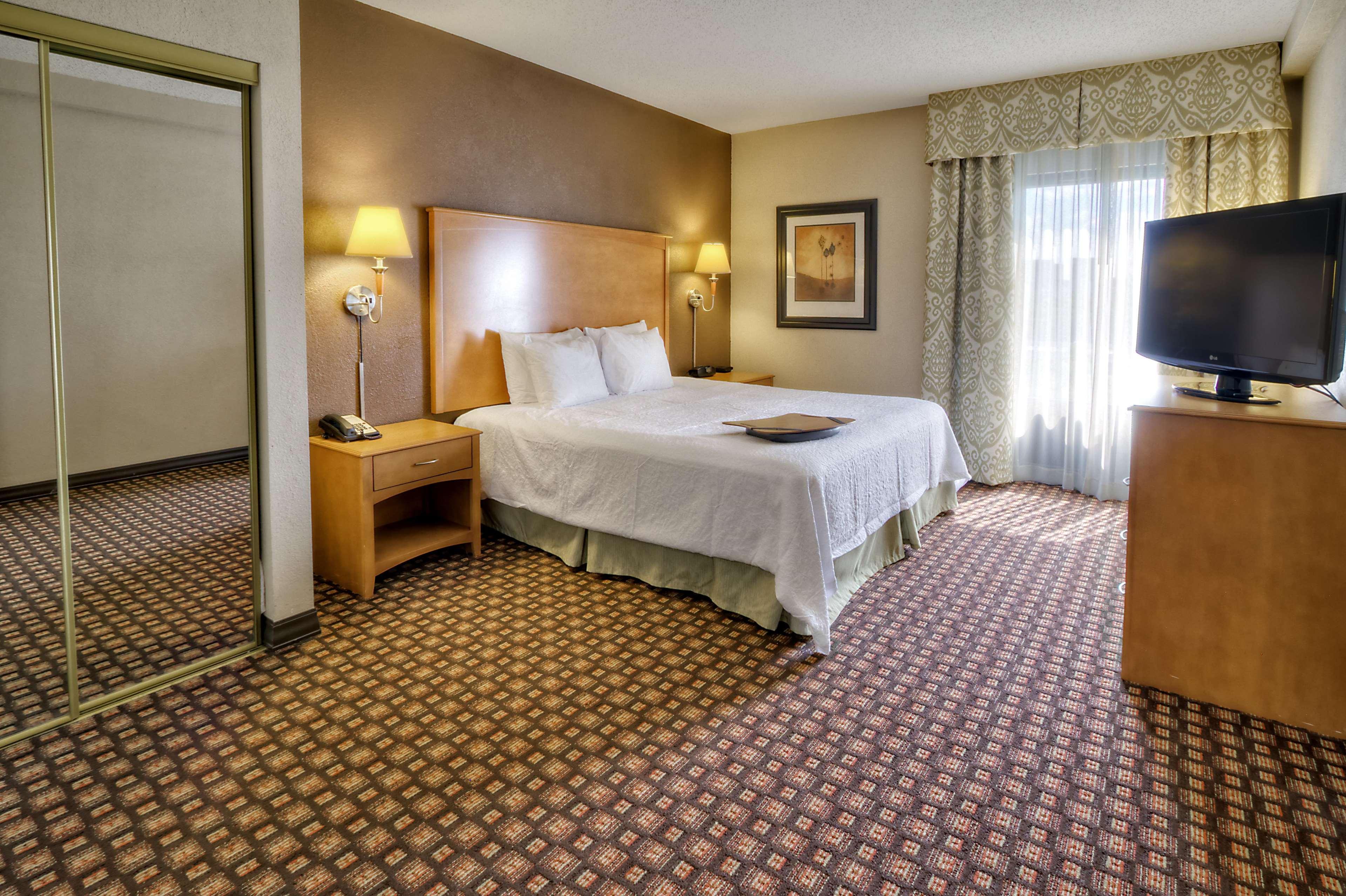 Hampton Inn&Suites Nashville-Vanderbilt-Elliston Place Extérieur photo