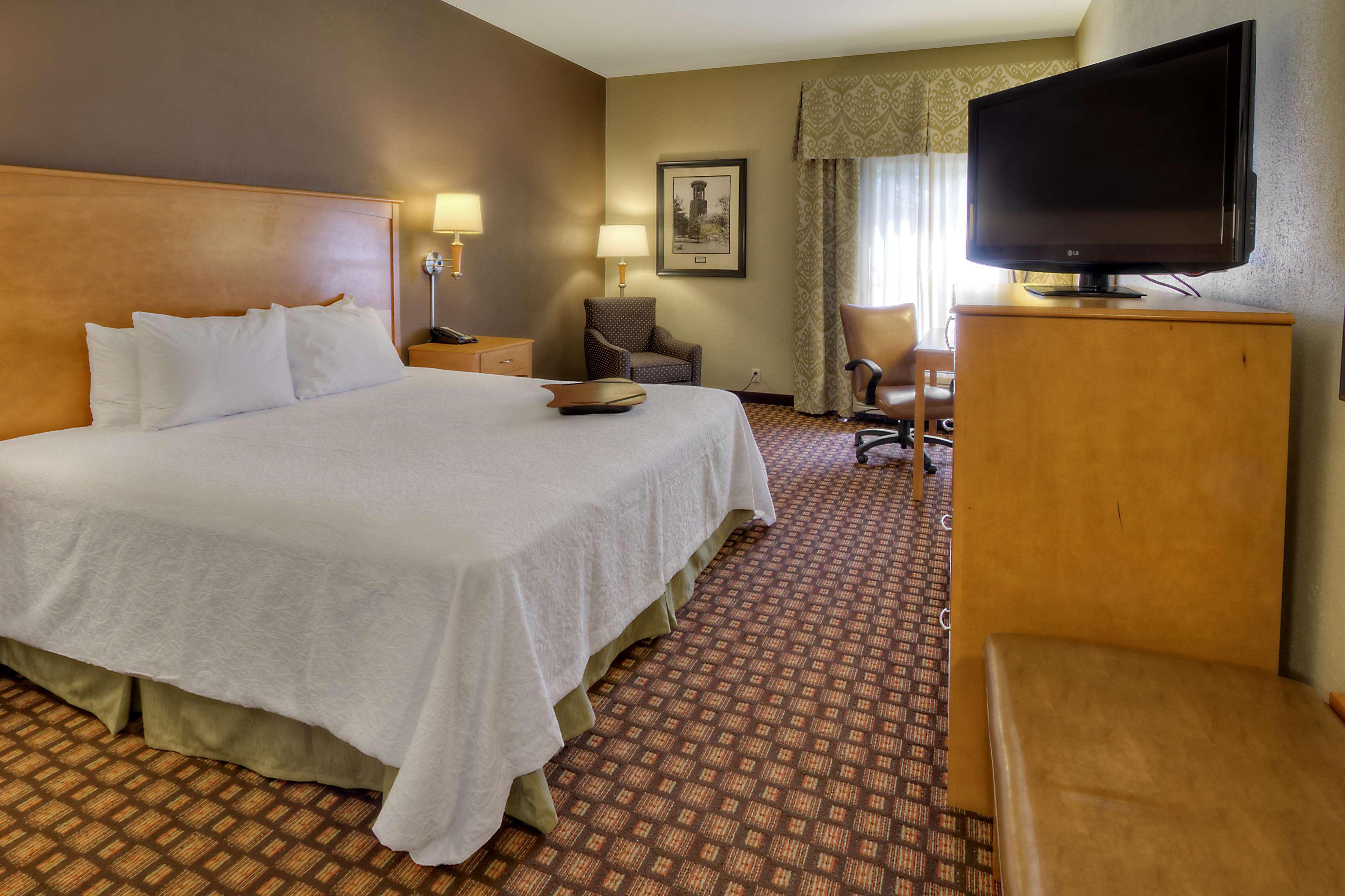 Hampton Inn&Suites Nashville-Vanderbilt-Elliston Place Extérieur photo