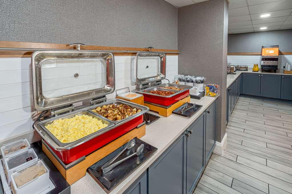 Hampton Inn&Suites Nashville-Vanderbilt-Elliston Place Restaurant photo