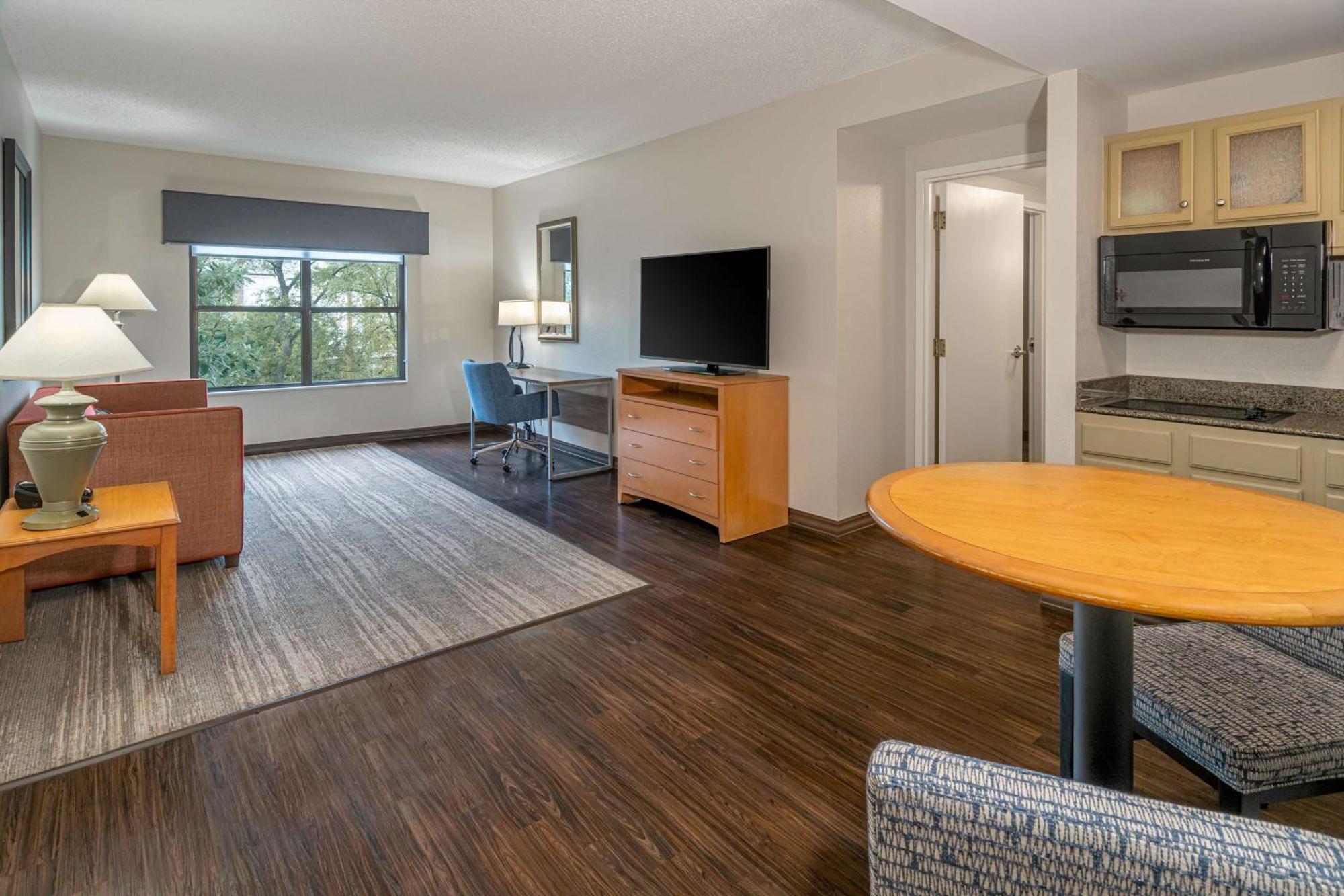 Hampton Inn&Suites Nashville-Vanderbilt-Elliston Place Extérieur photo