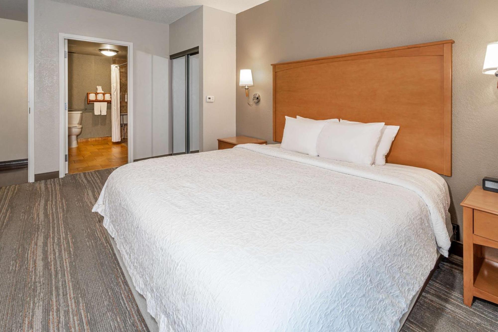 Hampton Inn&Suites Nashville-Vanderbilt-Elliston Place Extérieur photo