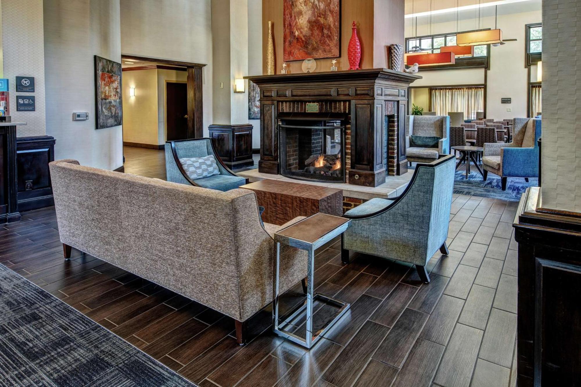 Hampton Inn&Suites Nashville-Vanderbilt-Elliston Place Extérieur photo