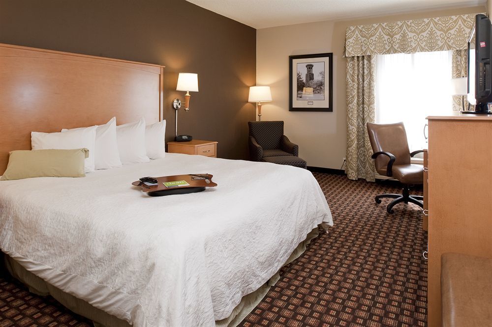 Hampton Inn&Suites Nashville-Vanderbilt-Elliston Place Extérieur photo
